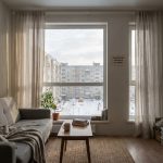 Покупка квартиры в новостройке Перми Apartment_living_space_with_window_202606200924_4.jpeg